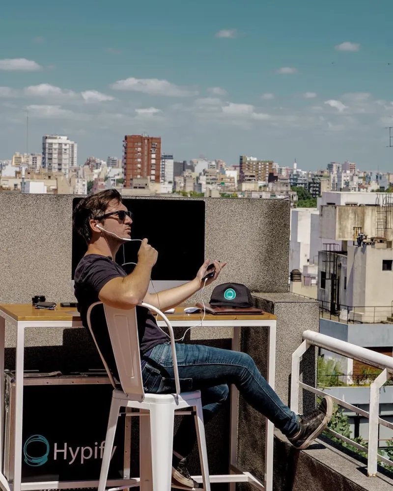 When the Signal Ghosts You: The Nomad's Guide to a Foolproof 2 PM Contingency Plan